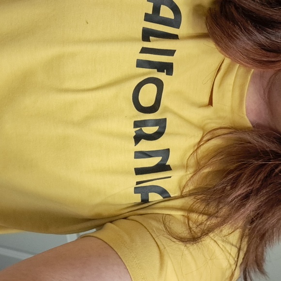 ♥️New yellow California distressed tshirt - Picture 12 of 12